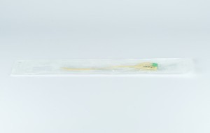 Cewnik FOLEY dwudrożny z gumową zastawką - 270 mm/3 ml/ CH06